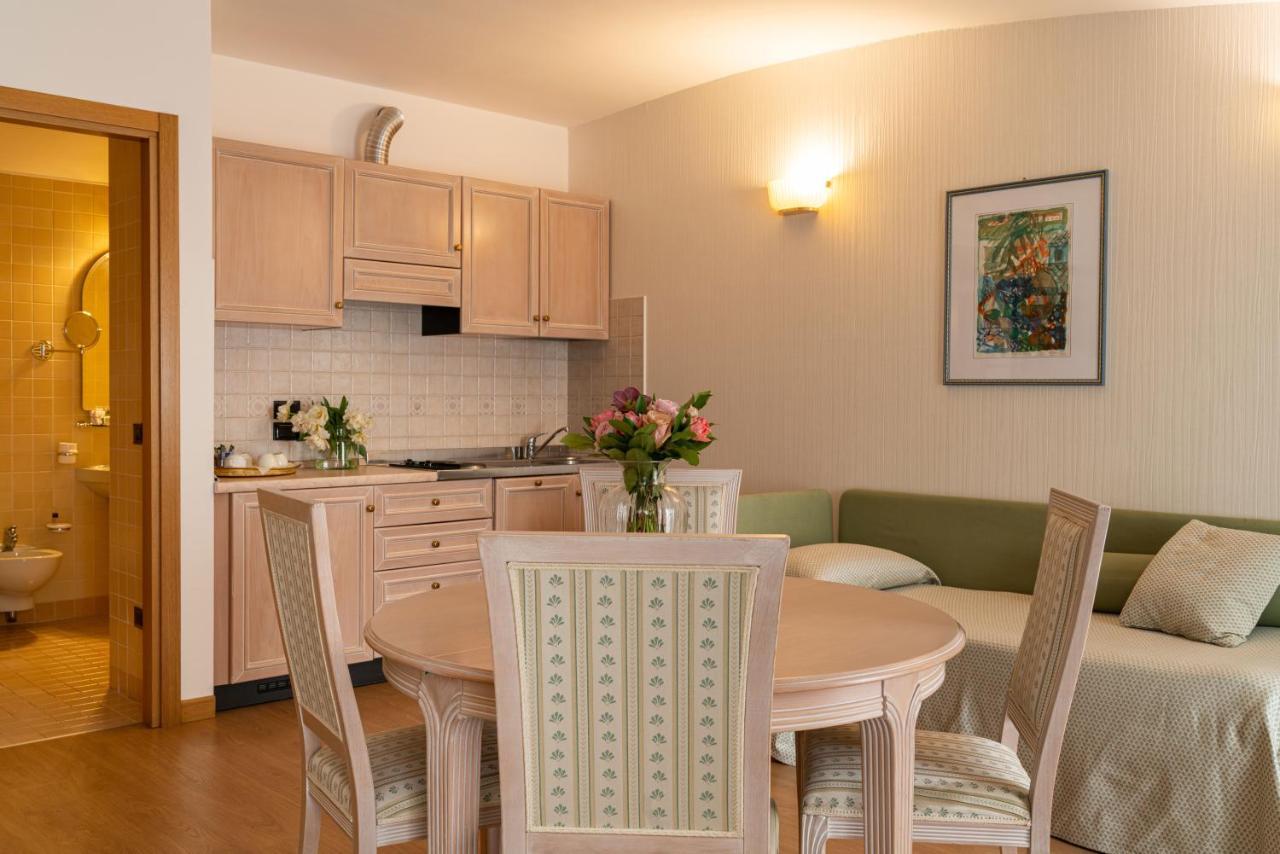 Soave Roxy Apartments Экстерьер фото