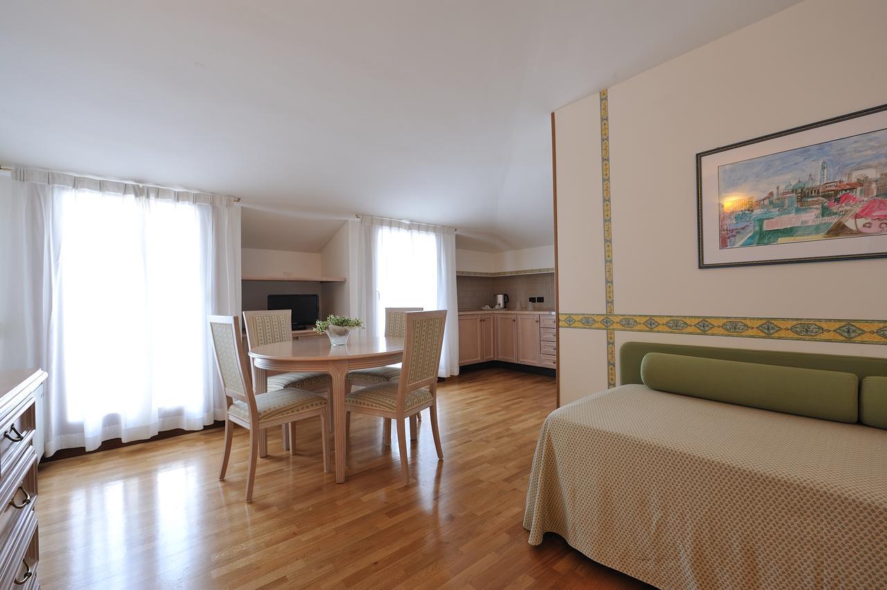 Soave Roxy Apartments Экстерьер фото