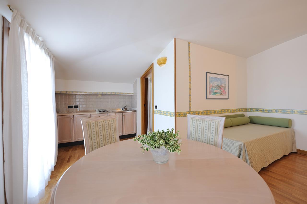 Soave Roxy Apartments Экстерьер фото